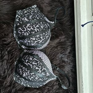 Victoria’s secret bombshell bra lavender and black